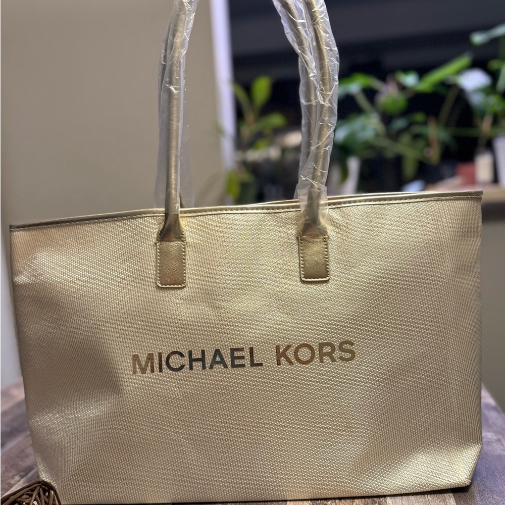 NWOT Michael Kors Gold Structured Tote Bag - Picture 3 of 5